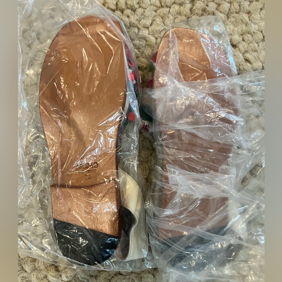 NIB MOMO New York x Anthropologie Dessa Embroidered Sling Back Leather Sandals - Picture 10 of 16